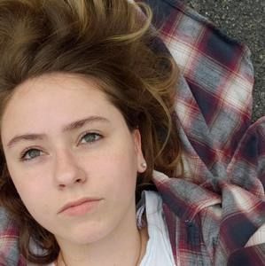 Meet your Posher, Madeline